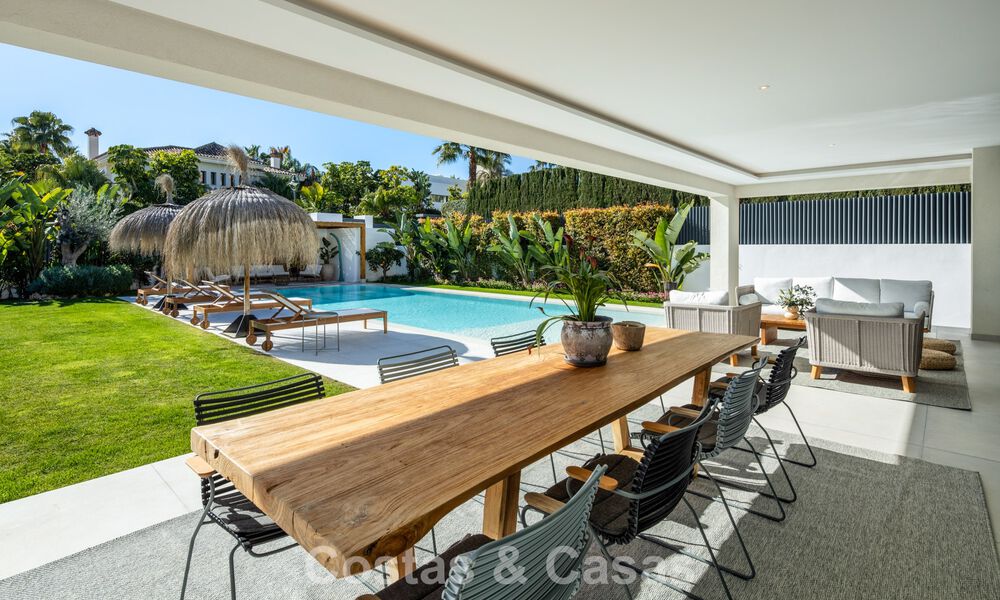 Modernist luxury villa with sea views for sale in a privileged residential area in Nueva Andalucia, Marbella 778294