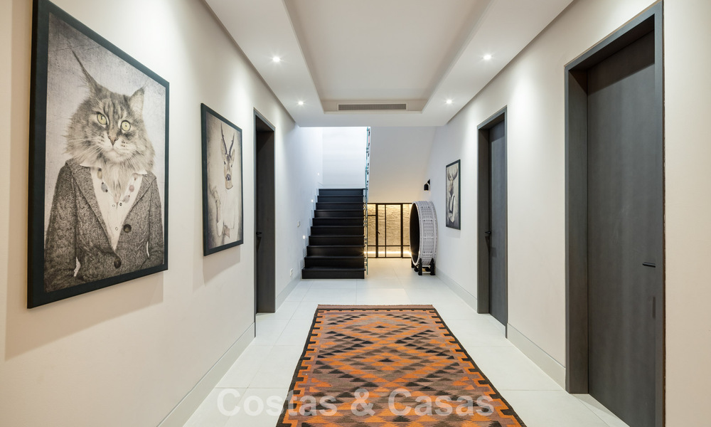 Modernist luxury villa with sea views for sale in a privileged residential area in Nueva Andalucia, Marbella 778300