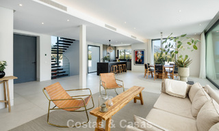Modernist luxury villa with sea views for sale in a privileged residential area in Nueva Andalucia, Marbella 778306 