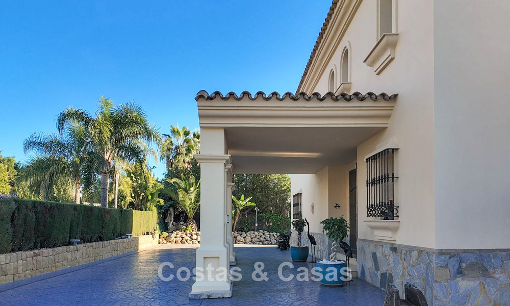Spacious Mediterranean villa with green fairway views for sale in a privileged golf setting in Nueva Andalucia’s valley, Marbella 778171