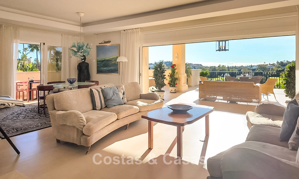 Spacious Mediterranean villa with green fairway views for sale in a privileged golf setting in Nueva Andalucia’s valley, Marbella 778177