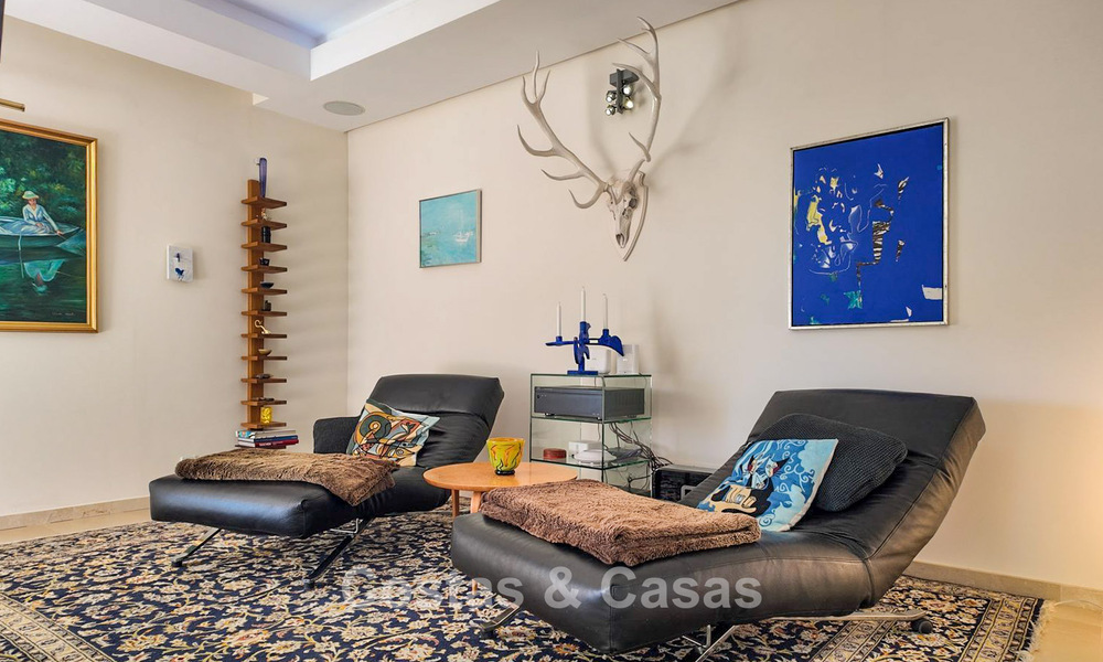 Spacious Mediterranean villa with green fairway views for sale in a privileged golf setting in Nueva Andalucia’s valley, Marbella 778198