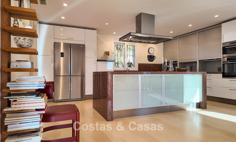 Spacious Mediterranean villa with green fairway views for sale in a privileged golf setting in Nueva Andalucia’s valley, Marbella 778204
