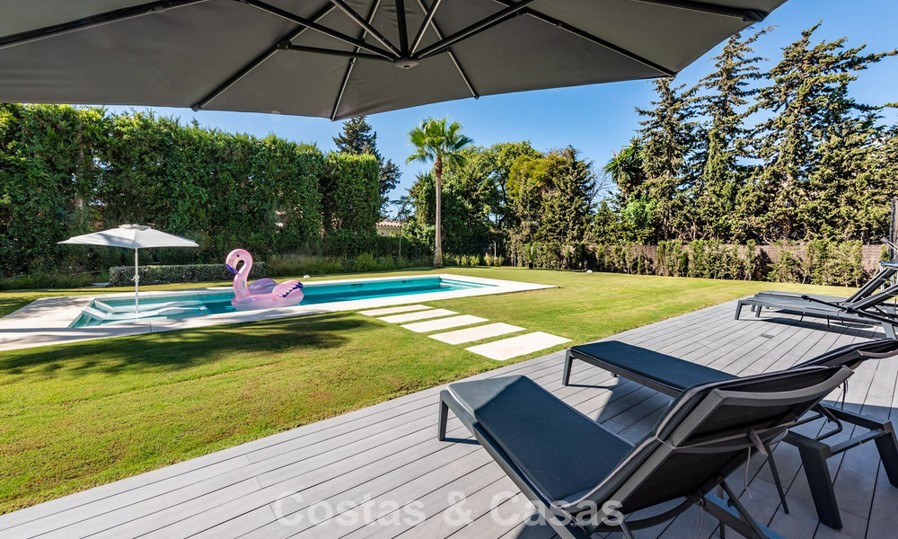 Modern 4 bedroom detached villa for sale beachside on the New Golden Mile between Marbella and Estepona 778245