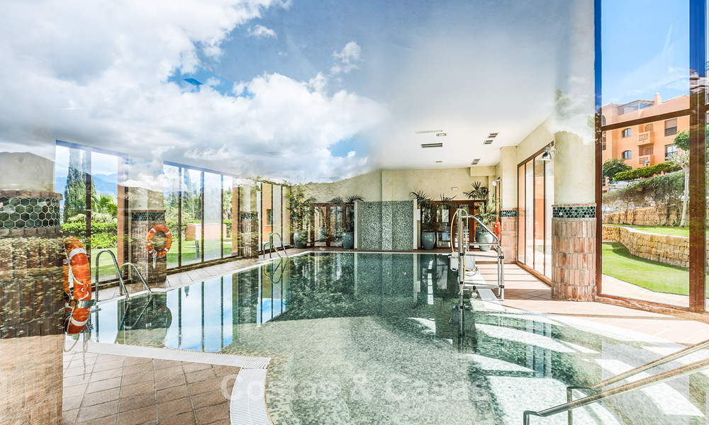 Fully renovated 3-bedroom garden apartment for sale in a luxury complex in Marbella - Benahavis 778533