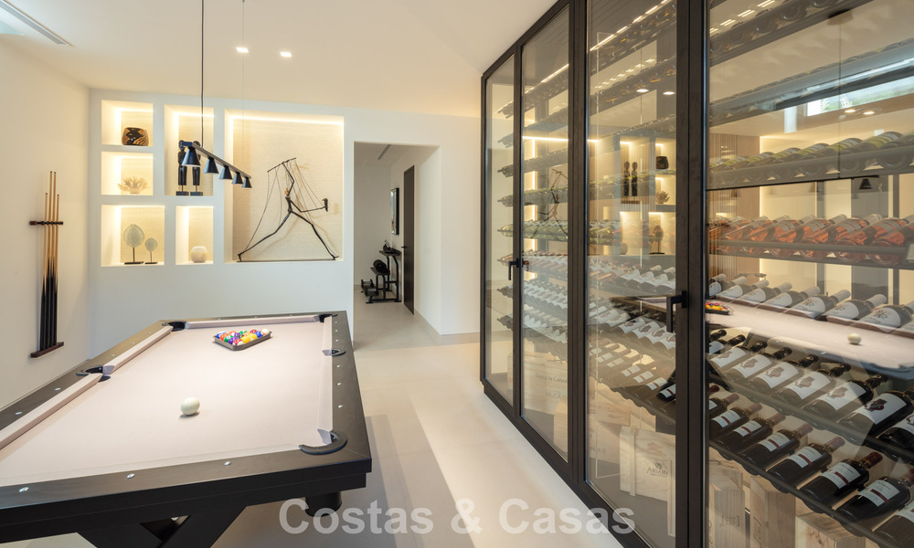 Sleek luxury villa for sale surrounded by golf courses in Nueva Andalucia’s valley, Marbella 778793