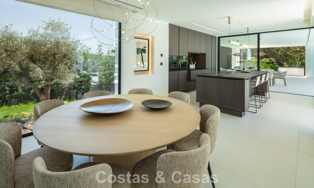 Sleek luxury villa for sale surrounded by golf courses in Nueva Andalucia’s valley, Marbella 778798