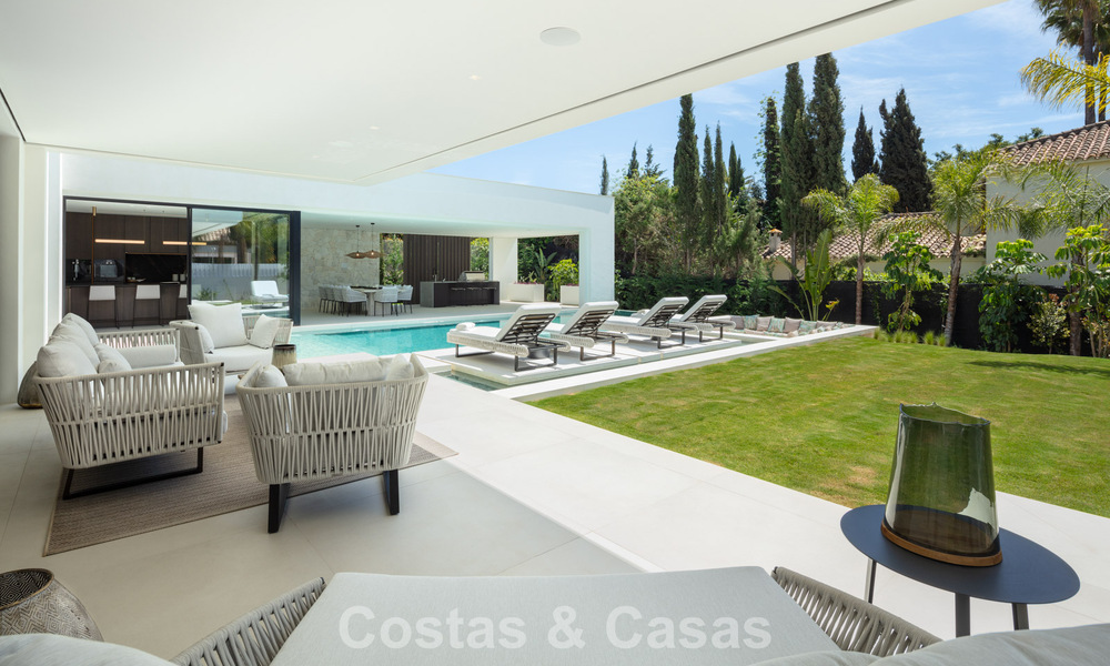 Sleek luxury villa for sale surrounded by golf courses in Nueva Andalucia’s valley, Marbella 778802