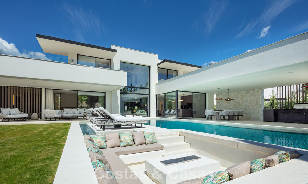 Sleek luxury villa for sale surrounded by golf courses in Nueva Andalucia’s valley, Marbella 778806