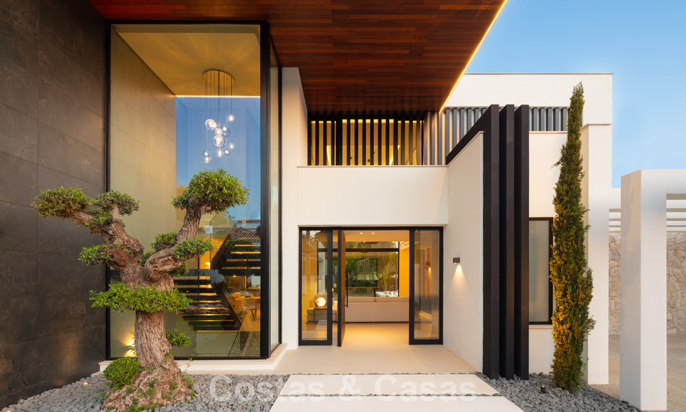 Sleek luxury villa for sale surrounded by golf courses in Nueva Andalucia’s valley, Marbella 778810
