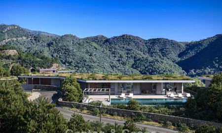Innovative off-plan villa with panoramic views for sale in a gated resort in Marbella - Benahavis 778581