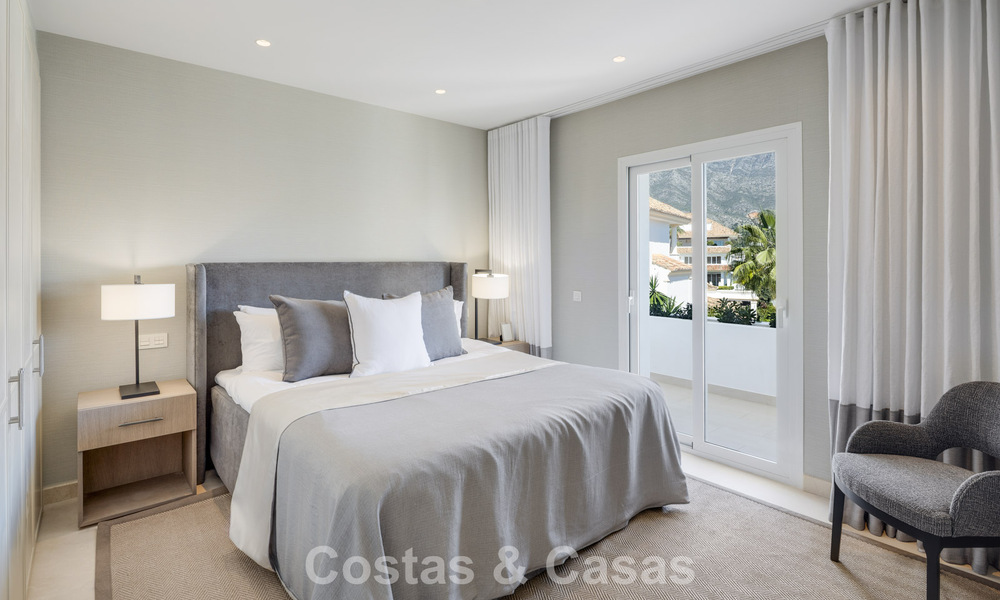 Beautifully renovated duplex penthouse for sale in an exclusive complex on Marbella’s prestigious Golden Mile 778628