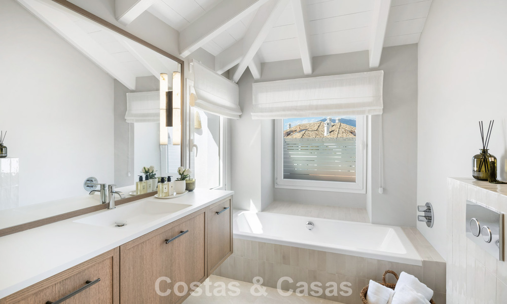 Beautifully renovated duplex penthouse for sale in an exclusive complex on Marbella’s prestigious Golden Mile 778631