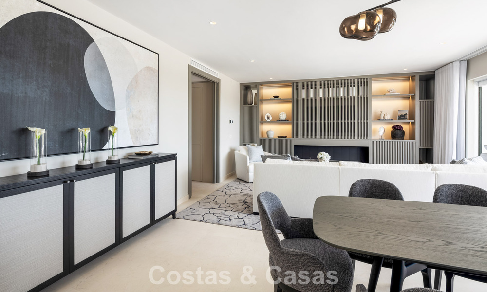 Beautifully renovated duplex penthouse for sale in an exclusive complex on Marbella’s prestigious Golden Mile 778639