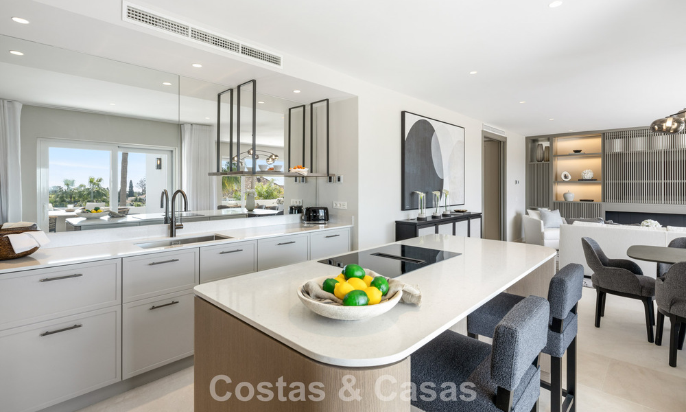 Beautifully renovated duplex penthouse for sale in an exclusive complex on Marbella’s prestigious Golden Mile 778640