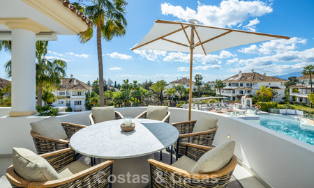 Beautifully renovated duplex penthouse for sale in an exclusive complex on Marbella’s prestigious Golden Mile 778644