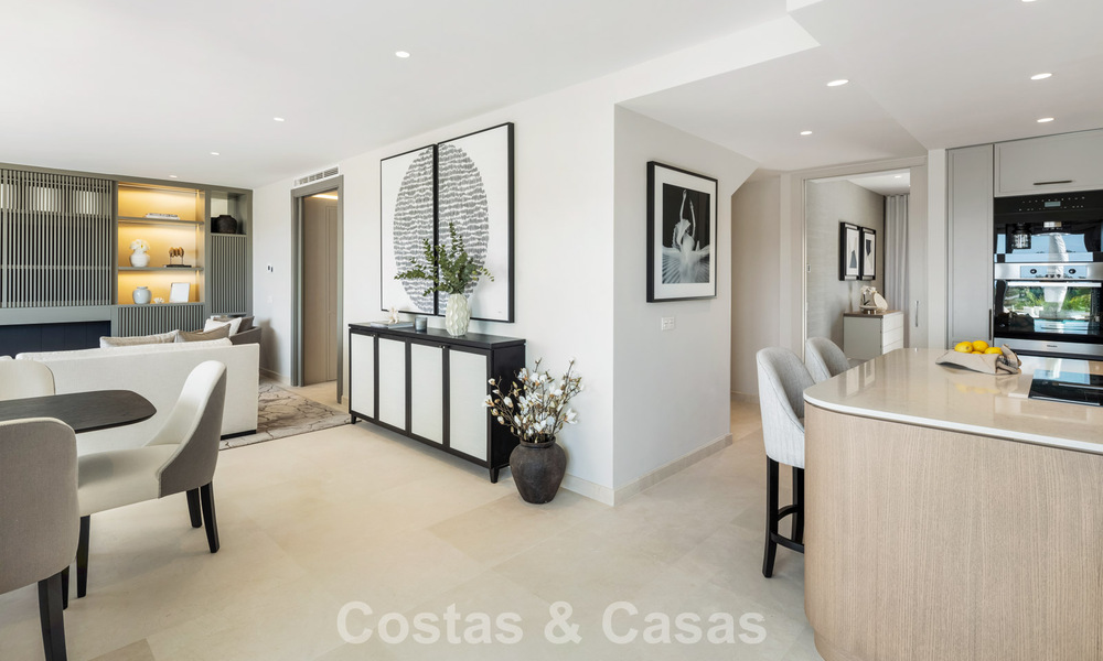 First class renovated duplex penthouse for sale in a gated luxury complex on Marbella’s sought-after Golden Mile 778657
