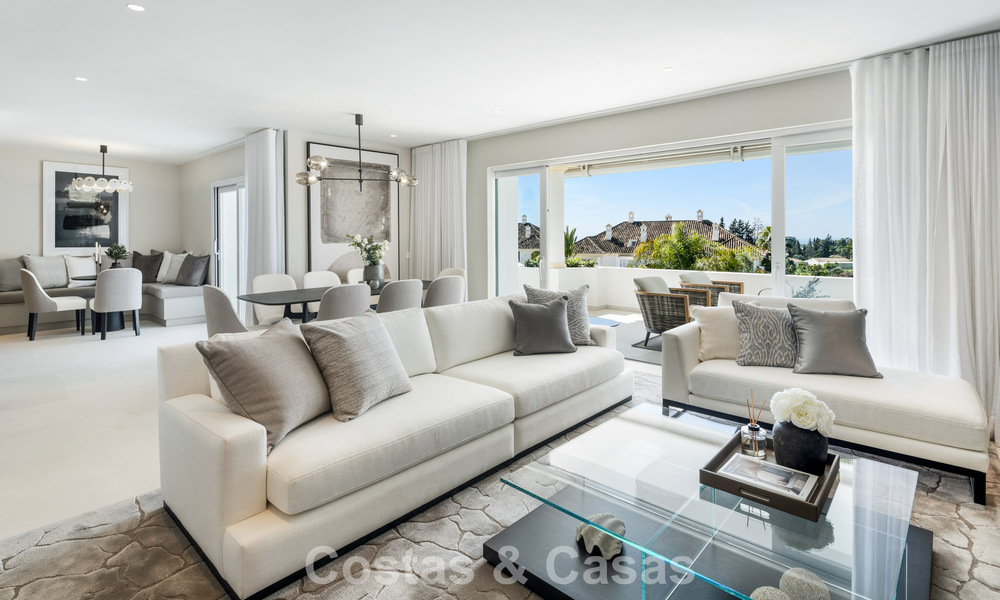 First class renovated duplex penthouse for sale in a gated luxury complex on Marbella’s sought-after Golden Mile 778661