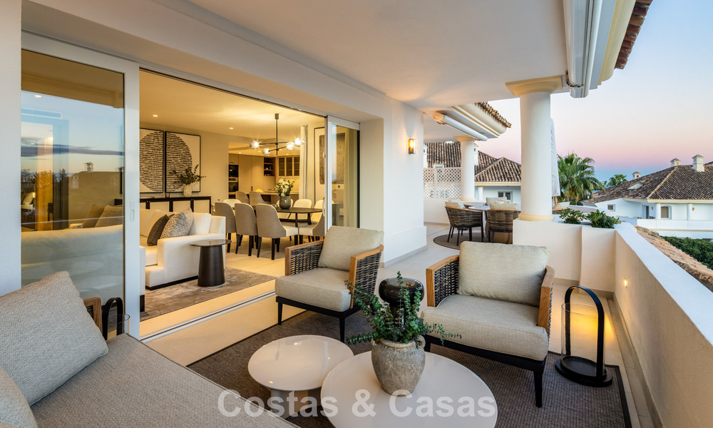 First class renovated duplex penthouse for sale in a gated luxury complex on Marbella’s sought-after Golden Mile 778665