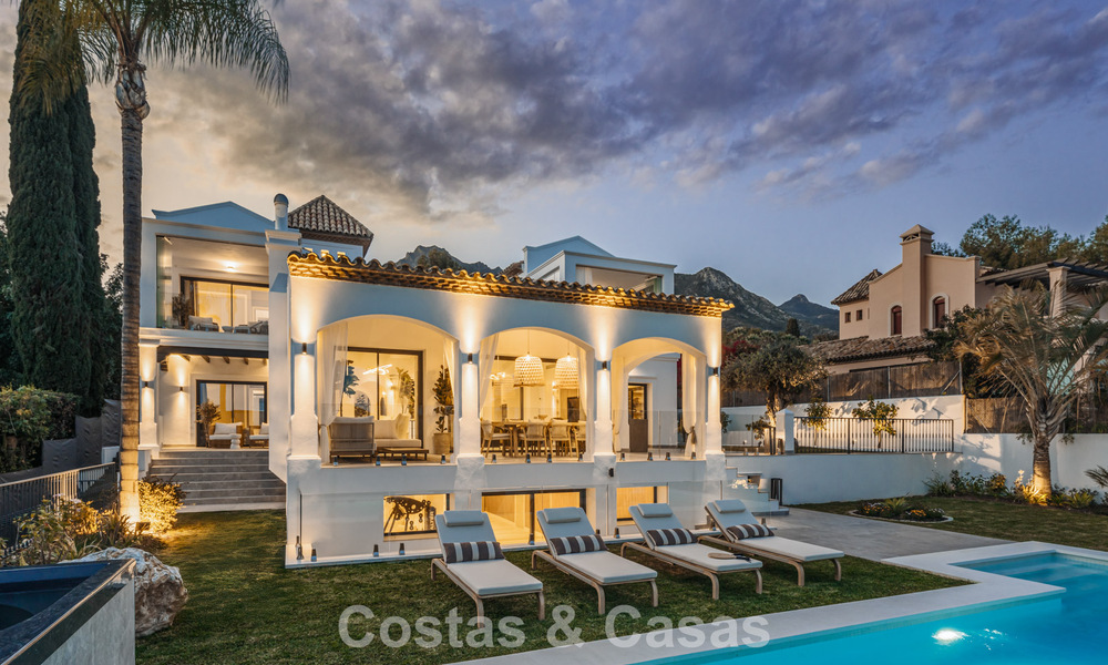 Refined luxury villa in modern Mediterranean style for sale with sea views in a gated complex on Marbella's Golden Mile 778753