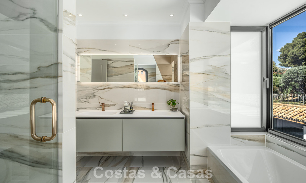 Refined luxury villa in modern Mediterranean style for sale with sea views in a gated complex on Marbella's Golden Mile 778767