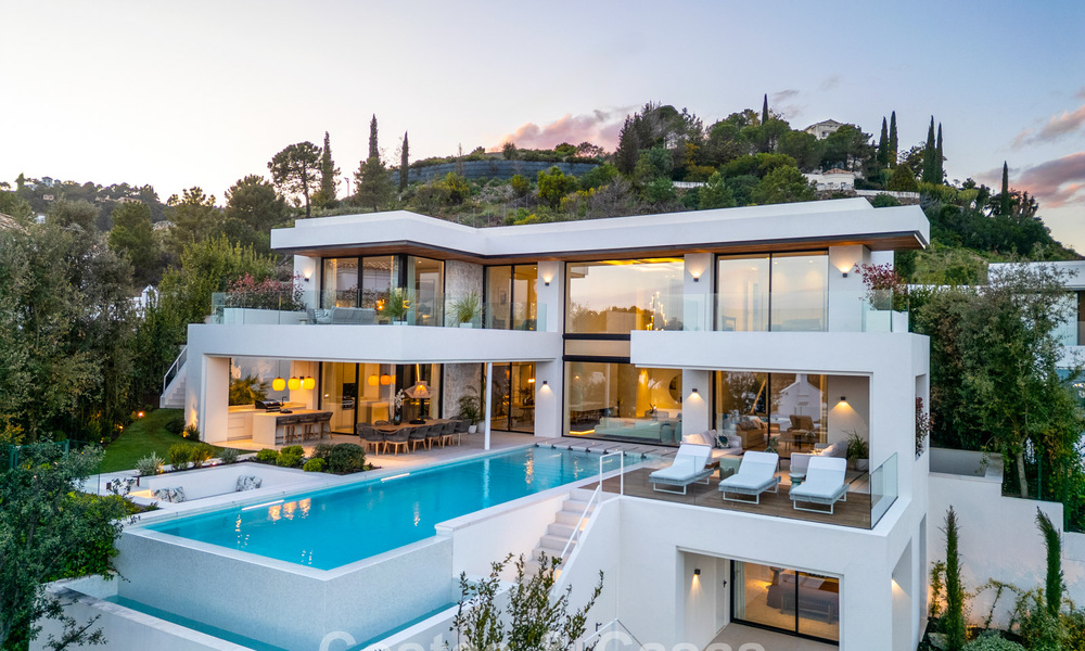 Sophisticated, new, luxury villa with panoramic sea views for sale in a gated community of La Quinta, Marbella - Benahavis 778719