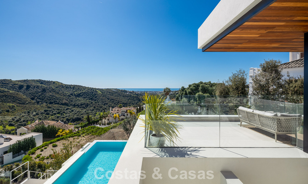 Sophisticated, new, luxury villa with panoramic sea views for sale in a gated community of La Quinta, Marbella - Benahavis 800528