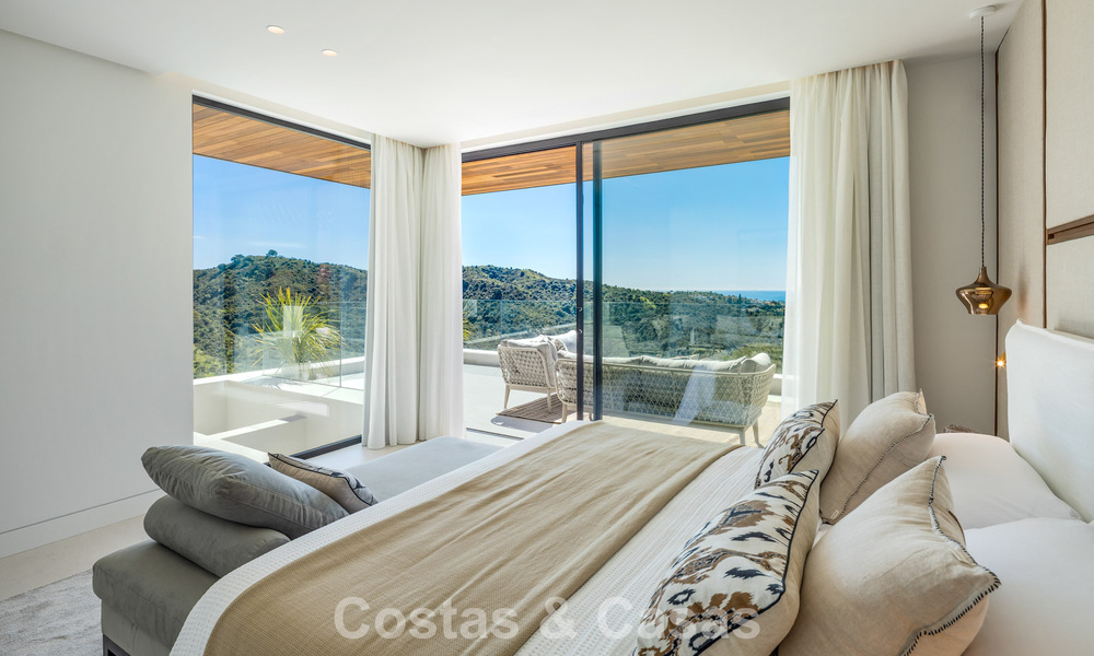 Sophisticated, new, luxury villa with panoramic sea views for sale in a gated community of La Quinta, Marbella - Benahavis 800532