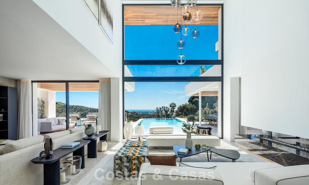 Sophisticated, new, luxury villa with panoramic sea views for sale in a gated community of La Quinta, Marbella - Benahavis 800541