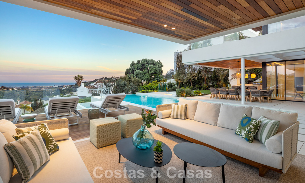Sophisticated, new, luxury villa with panoramic sea views for sale in a gated community of La Quinta, Marbella - Benahavis 800550