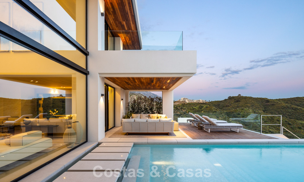 Sophisticated, new, luxury villa with panoramic sea views for sale in a gated community of La Quinta, Marbella - Benahavis 800551