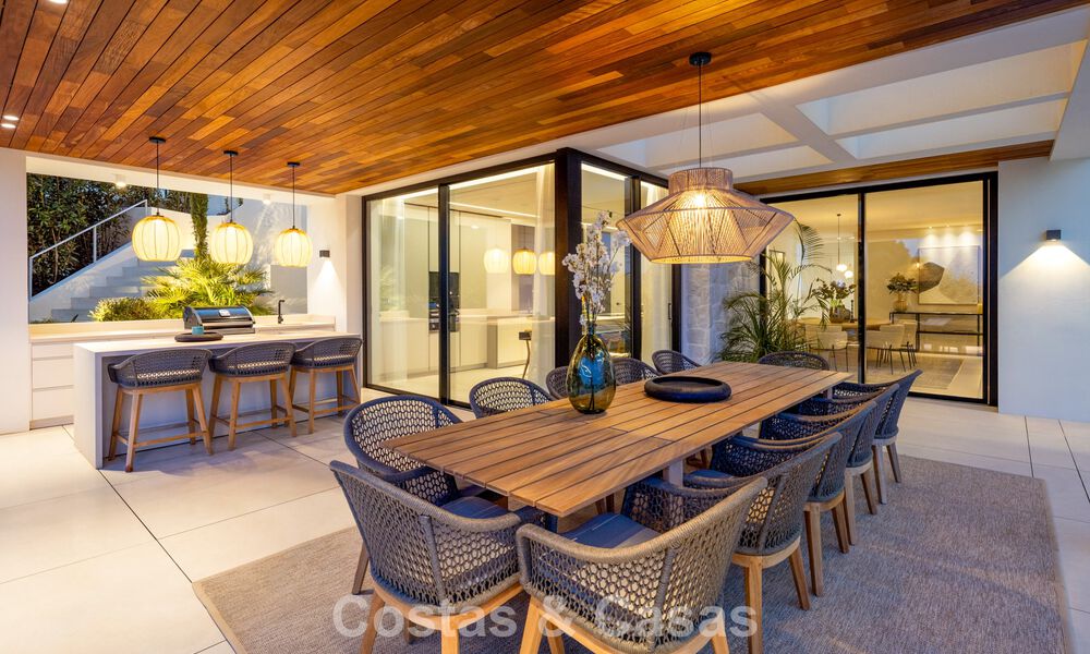 Sophisticated, new, luxury villa with panoramic sea views for sale in a gated community of La Quinta, Marbella - Benahavis 800552