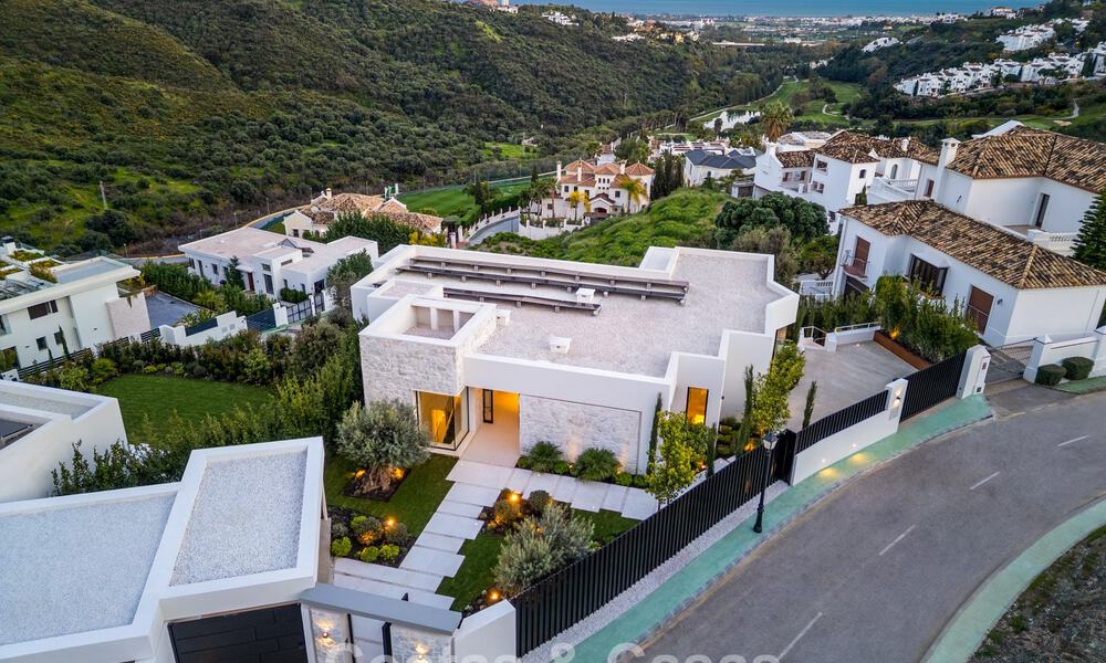 Sophisticated, new, luxury villa with panoramic sea views for sale in a gated community of La Quinta, Marbella - Benahavis 800555