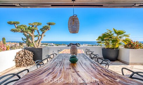 Luxury penthouse with sea views for sale in a gated community on Marbella’s coveted Golden Mile 778582