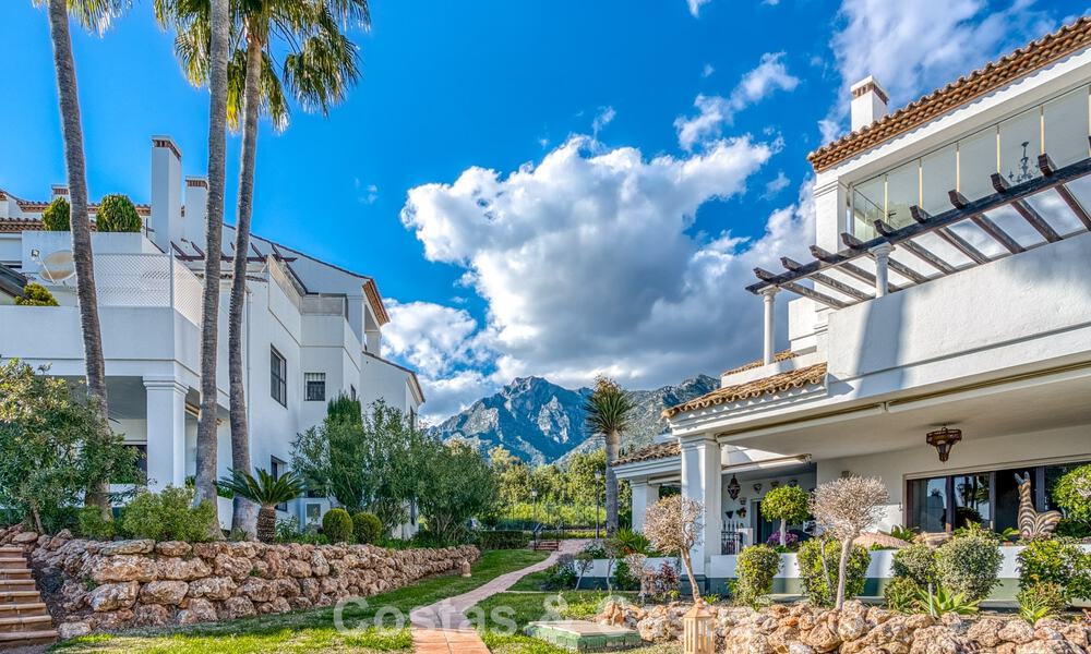Luxury penthouse with sea views for sale in a gated community on Marbella’s coveted Golden Mile 778588