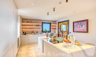 Luxury penthouse with sea views for sale in a gated community on Marbella’s coveted Golden Mile 778600 