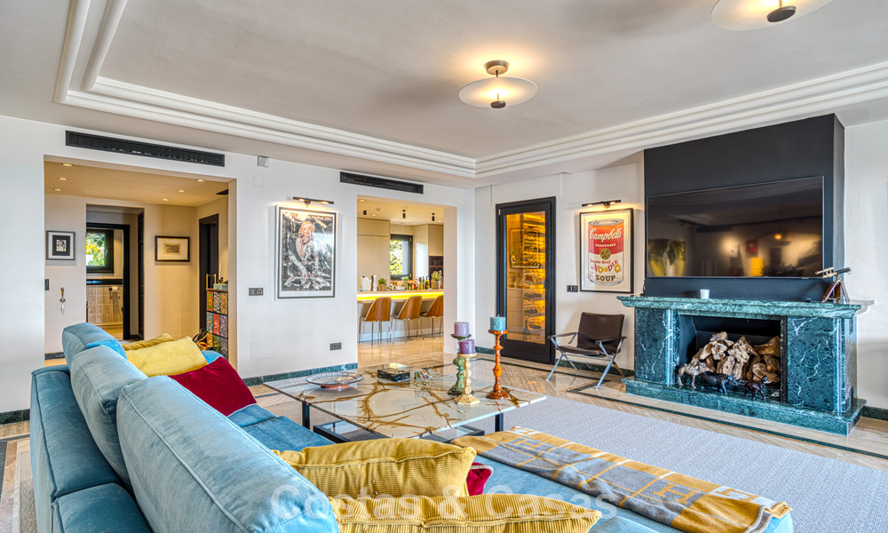 Luxury penthouse with sea views for sale in a gated community on Marbella’s coveted Golden Mile 778604