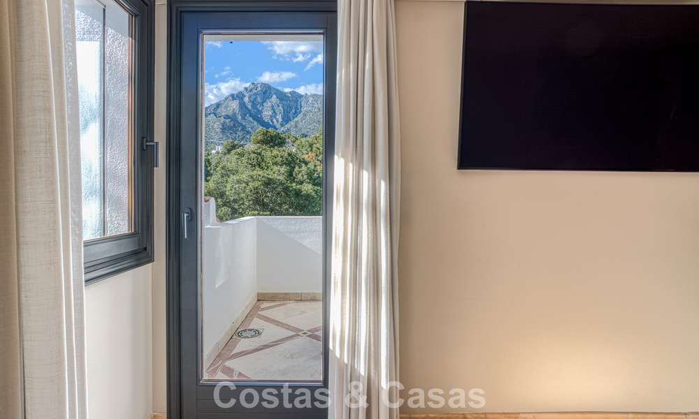 Luxury penthouse with sea views for sale in a gated community on Marbella’s coveted Golden Mile 778614