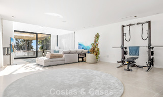 Move-in ready modern villa for sale, bordering the golf course in a sought-after residential area of Marbella - Benahavis 778671 