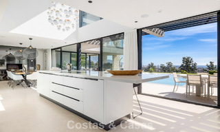 Move-in ready modern villa for sale, bordering the golf course in a sought-after residential area of Marbella - Benahavis 778676 