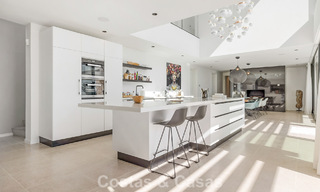 Move-in ready modern villa for sale, bordering the golf course in a sought-after residential area of Marbella - Benahavis 778679 