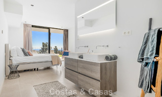 Move-in ready modern villa for sale, bordering the golf course in a sought-after residential area of Marbella - Benahavis 778686 