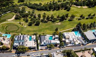 Move-in ready modern villa for sale, bordering the golf course in a sought-after residential area of Marbella - Benahavis 778711 