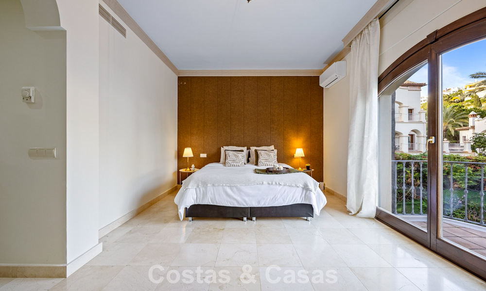 Luxury villa with unique architecture for sale surrounded by golf courses in Benahavis - Marbella 778878