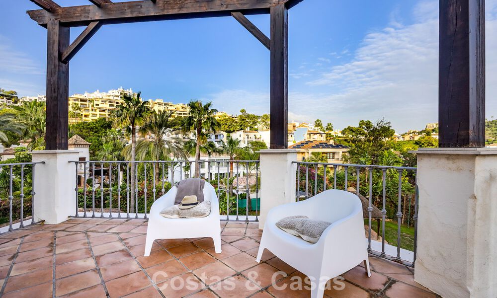 Luxury villa with unique architecture for sale surrounded by golf courses in Benahavis - Marbella 778880