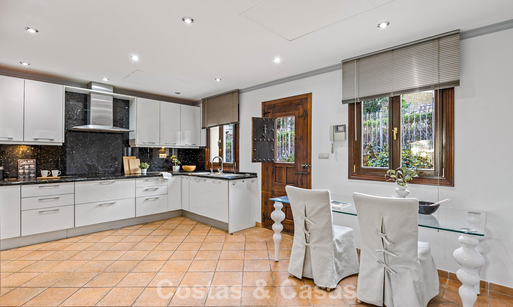 Luxury villa with unique architecture for sale surrounded by golf courses in Benahavis - Marbella 778887
