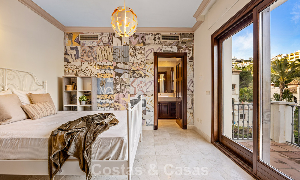 Luxury villa with unique architecture for sale surrounded by golf courses in Benahavis - Marbella 778891