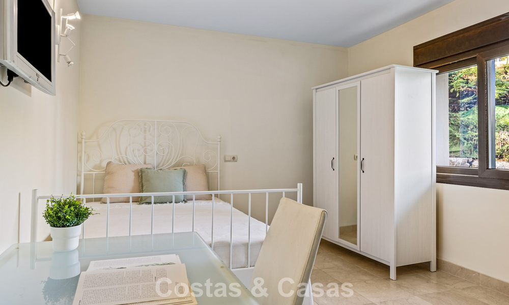 Luxury villa with unique architecture for sale surrounded by golf courses in Benahavis - Marbella 778898