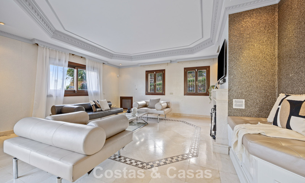 Luxury villa with unique architecture for sale surrounded by golf courses in Benahavis - Marbella 778913