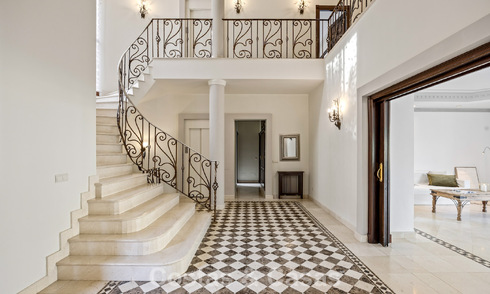 Luxury villa with unique architecture for sale surrounded by golf courses in Benahavis - Marbella 779065